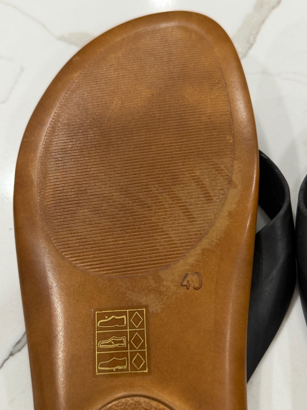 Sondra Roberts New York Black Leather Cross-Strap Platform Thong Sandals Size 40 - Picture 7 of 10